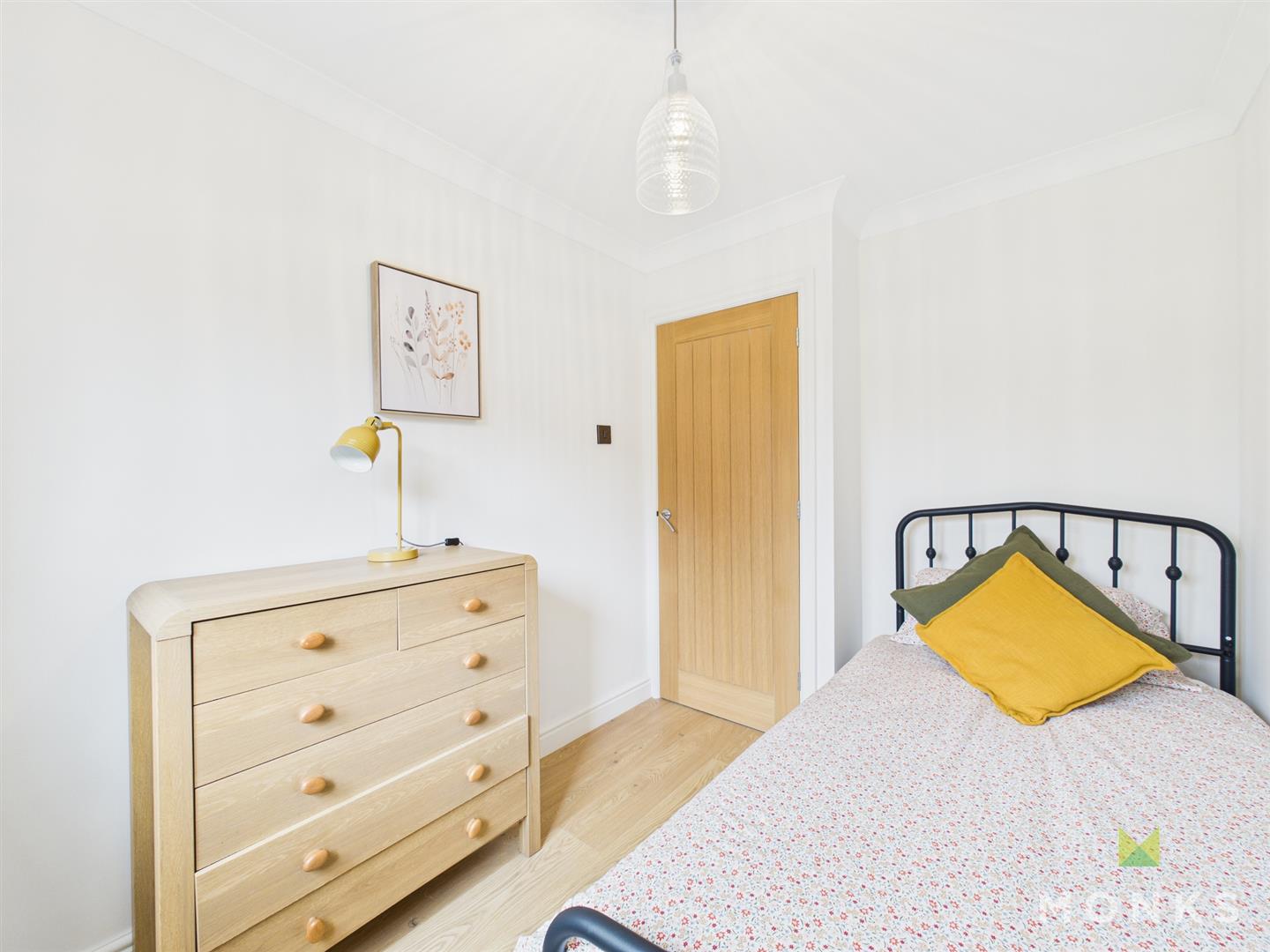 37 Llanforda Mead, Oswestry, SY11 1TS For Sale